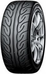 Yokohama Advan Neova AD08 225/40 R18 88W