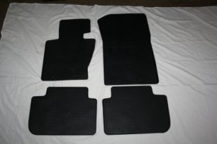 Автоковрики резиновые AKT для BMW X3 11- (efs)